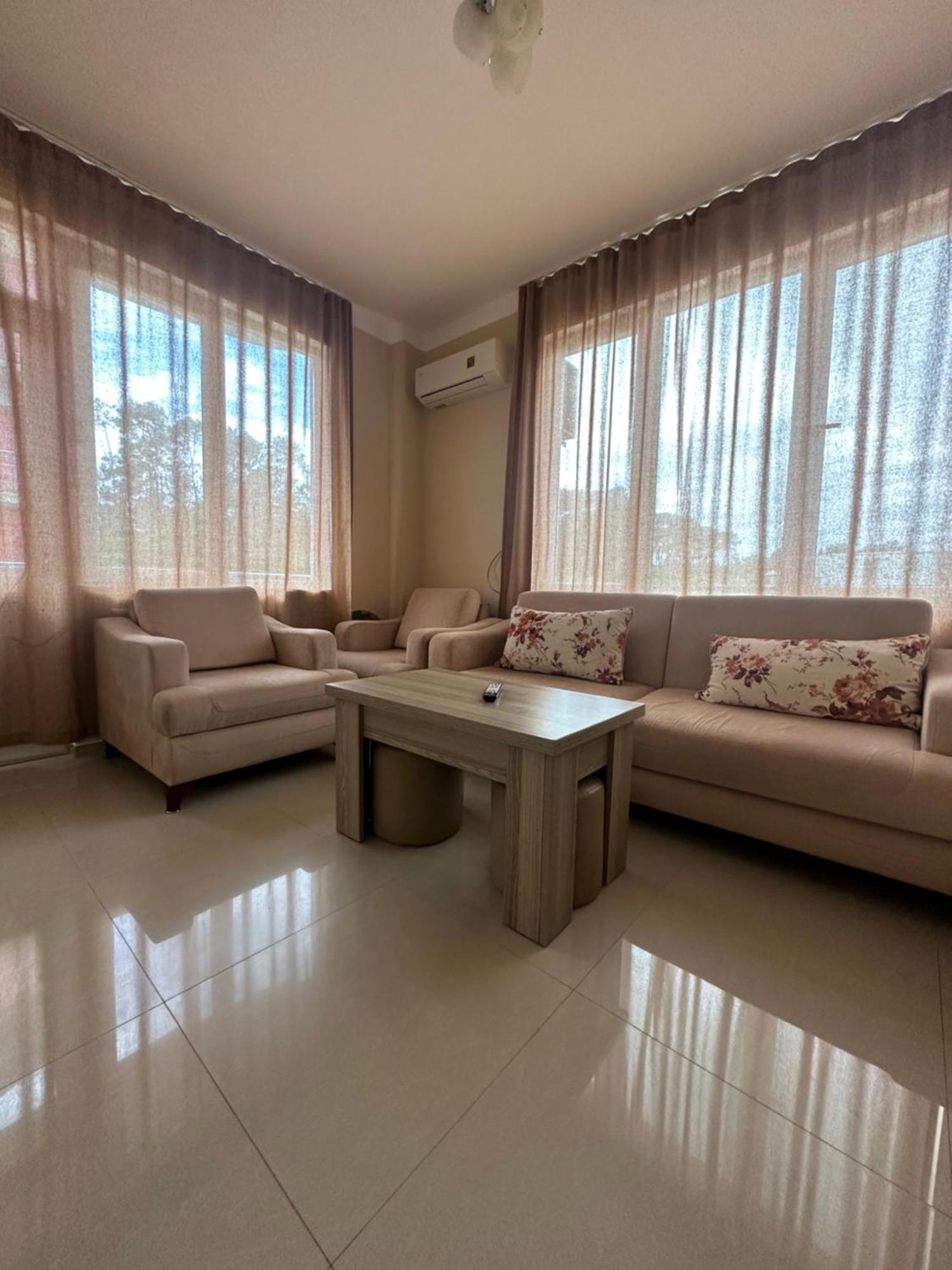 Hotel Уреки Экстерьер фото