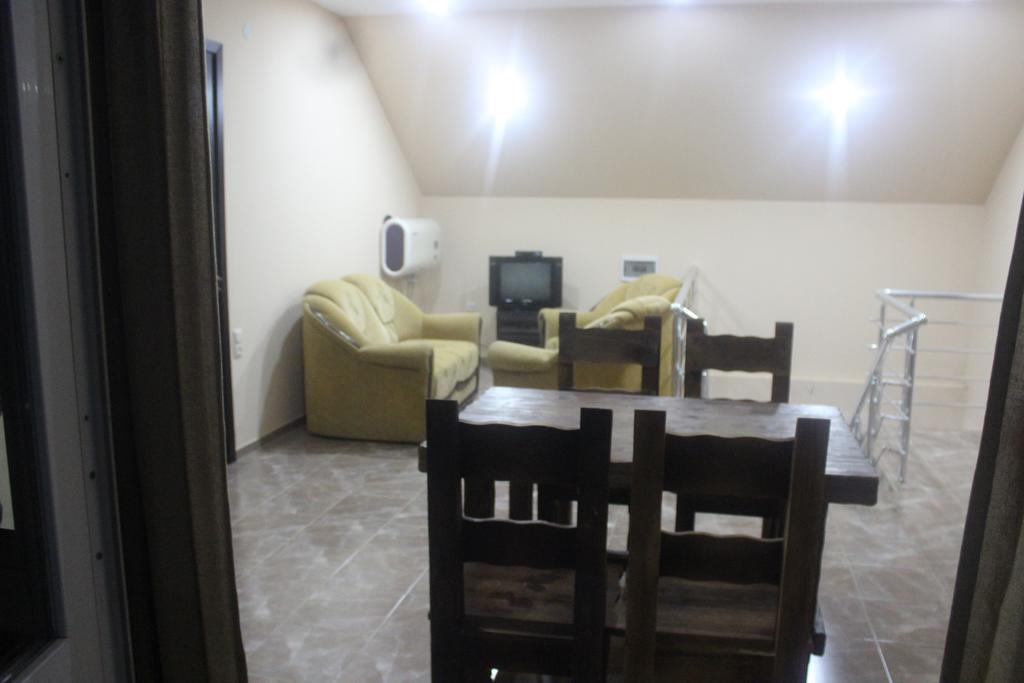 Hotel Уреки Экстерьер фото