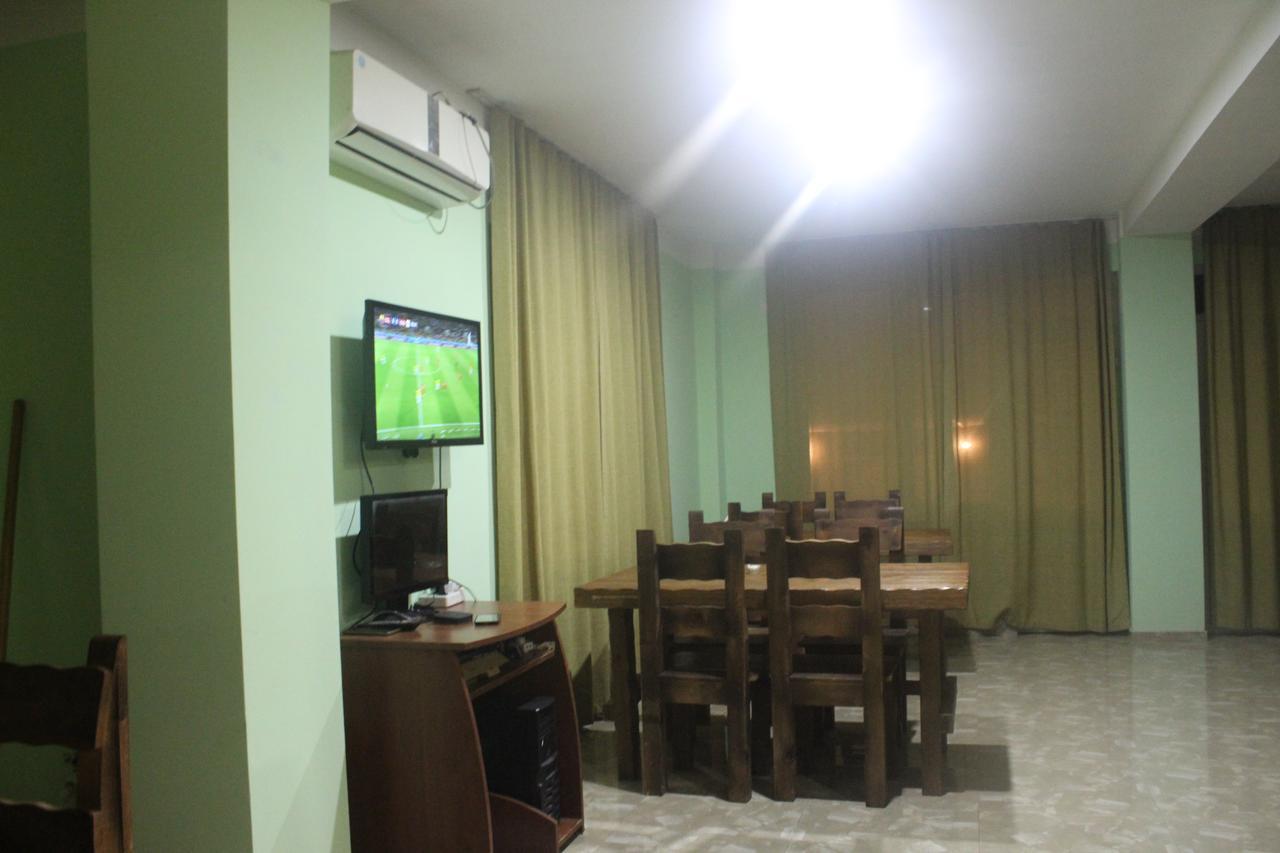 Hotel Уреки Экстерьер фото