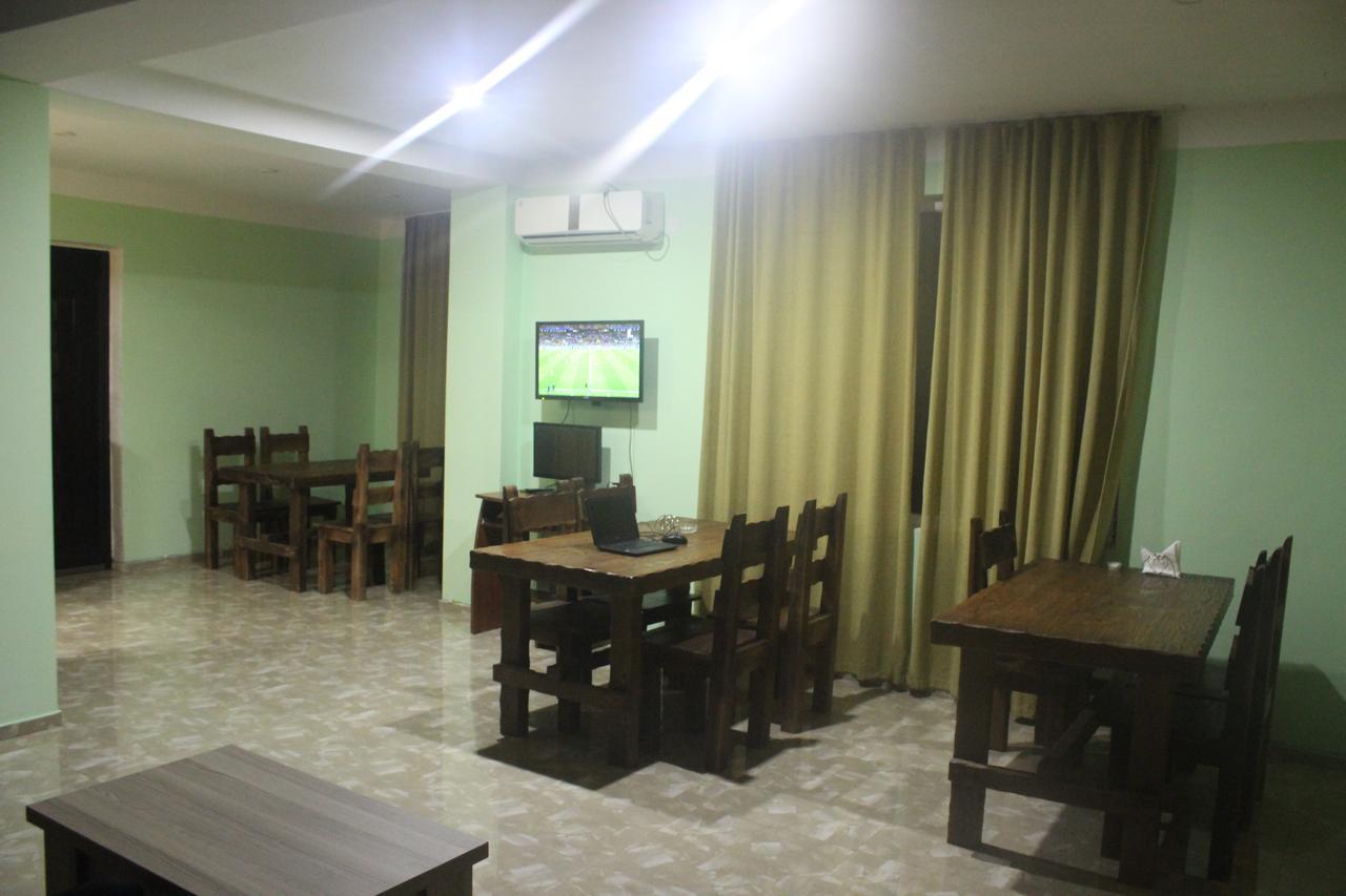 Hotel Уреки Экстерьер фото