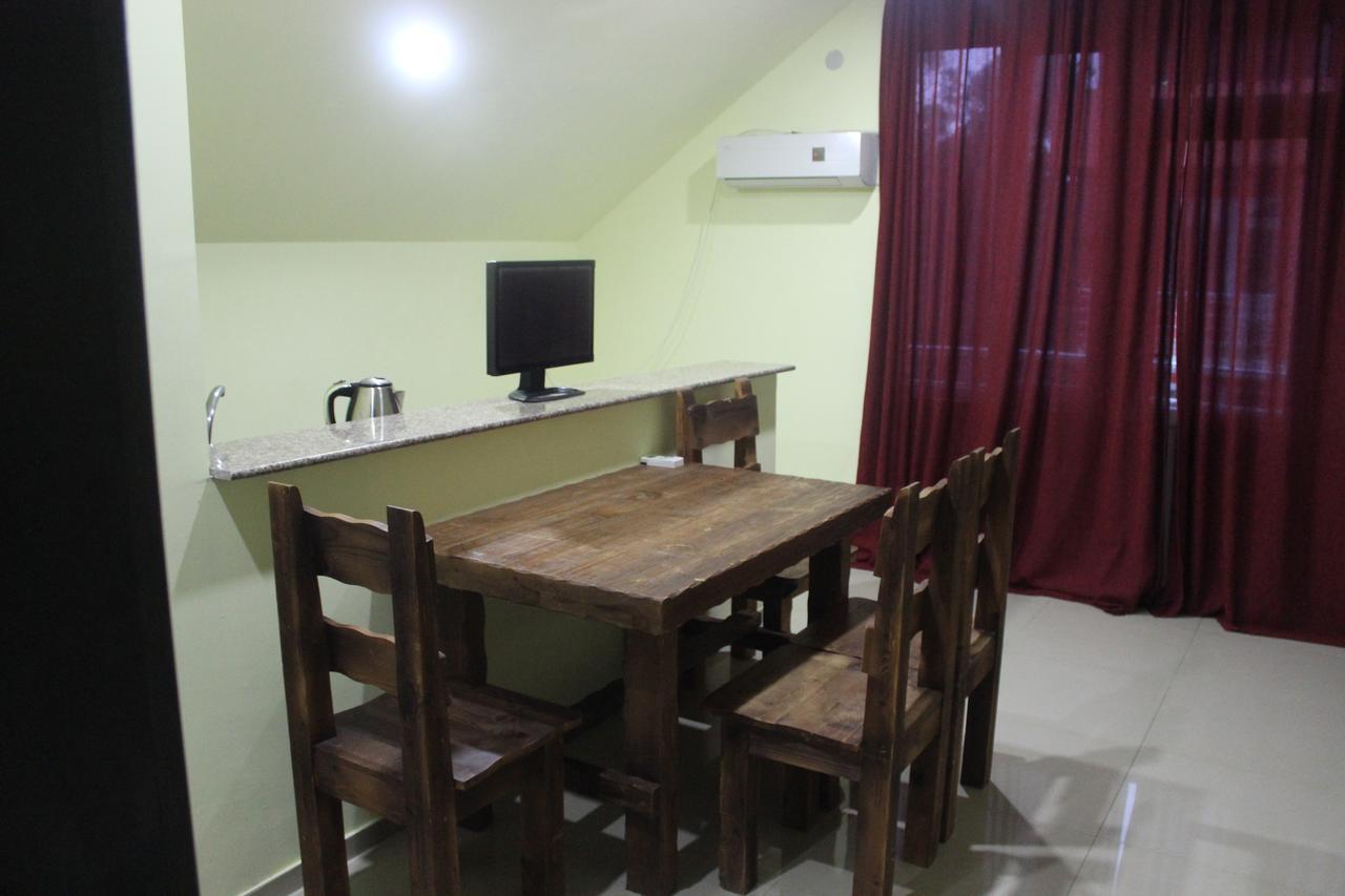 Hotel Уреки Экстерьер фото